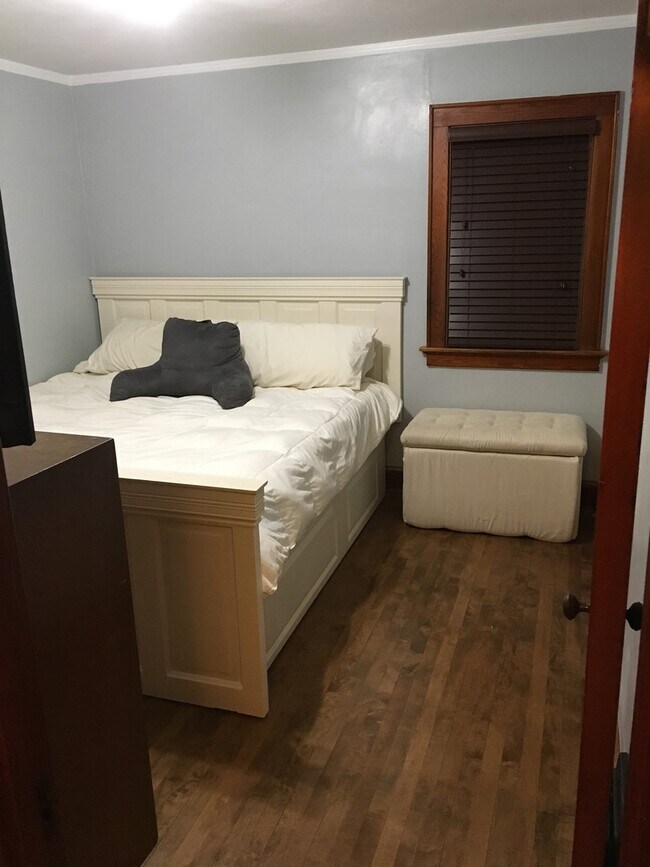 Foto del edificio - 936-938 S. 75th St. Duplex