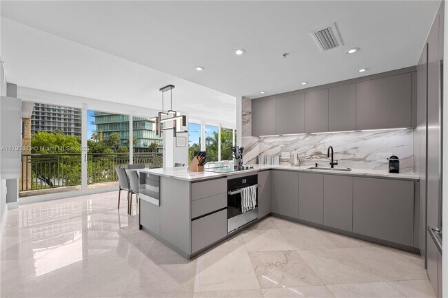 Foto del edificio - 3400 SW 27th Ave
