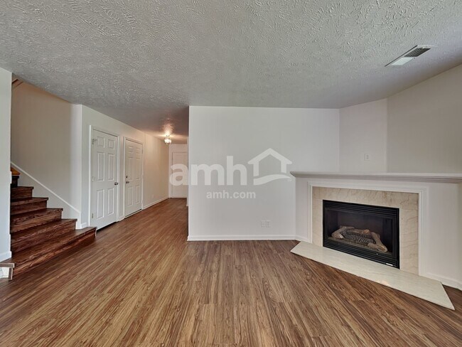 Building Photo - 4804 Irving Ln