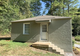 Building Photo - 7953B Charlotte Pike