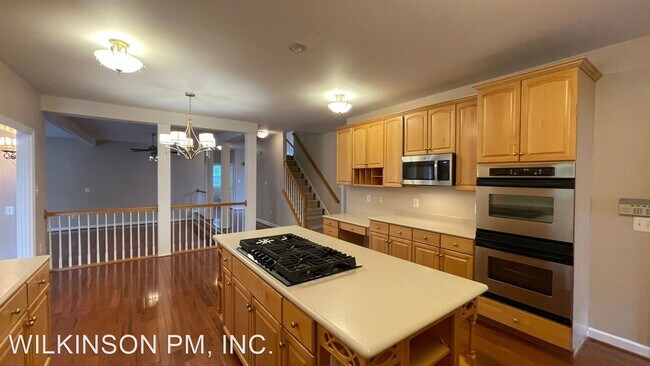 Building Photo - 5 br, 4.5 bath House - 4 Kirby Ln