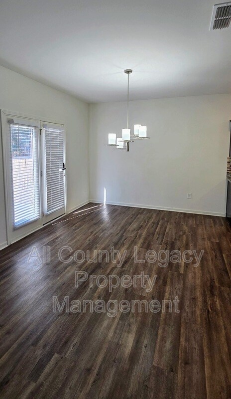 Foto del edificio - 4421 Kendrick Cir