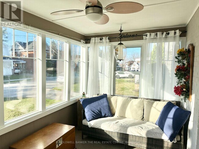 Photo du bâtiment - 387 Horrell Ave