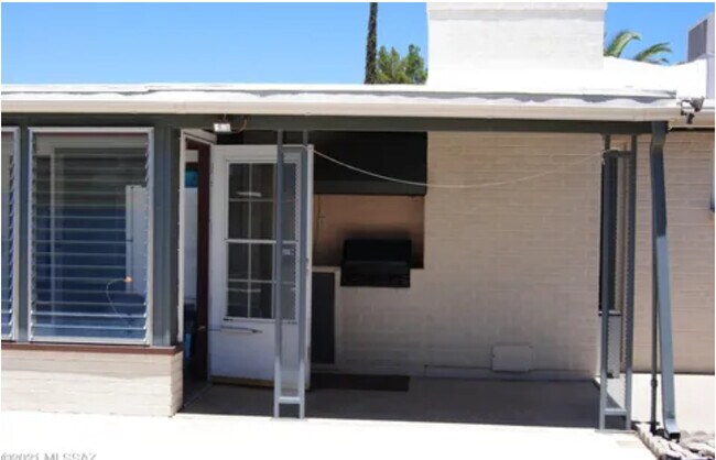 Foto del edificio - 6042 E Eastland St