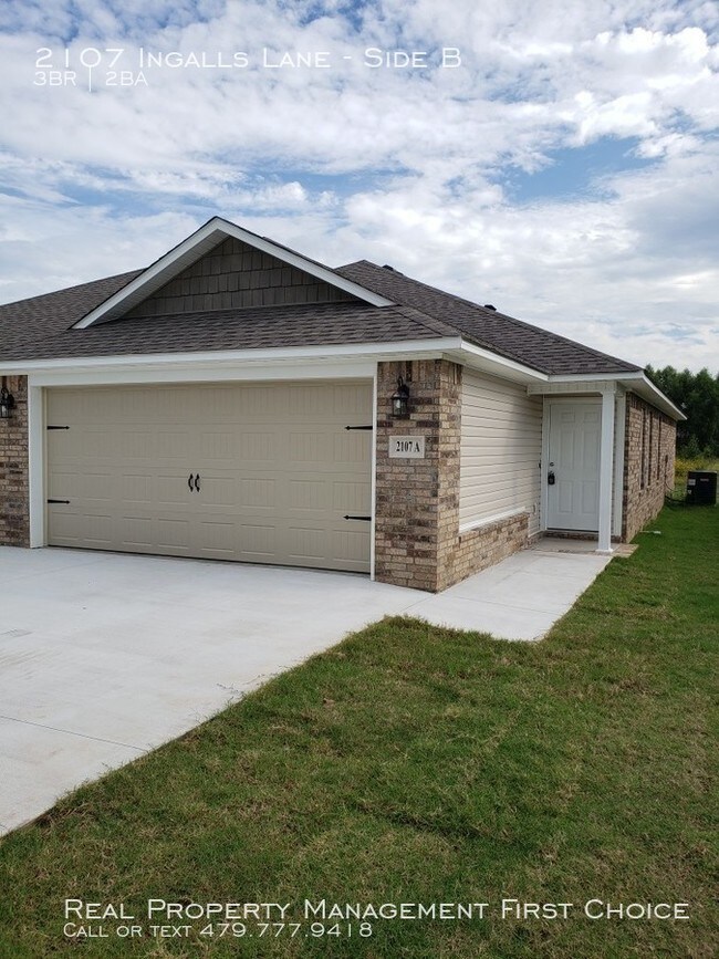 Building Photo - 2107 Ingalls Ln