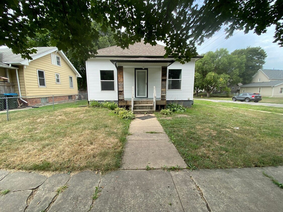 2 br, 1 bath House 902 S 15th Street House for Rent in Fort Dodge