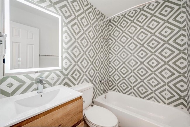 Building Photo - 5802 Cougar Dr