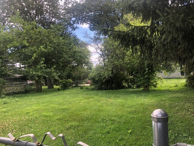 Foto del edificio - 6112 Hillcrest Rd