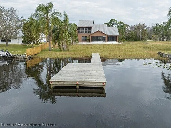 Foto del edificio - 3116 Tanglewylde Ave