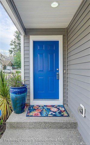 Building Photo - 4 br, 2.5 bath House - 10526 6th PL W #5