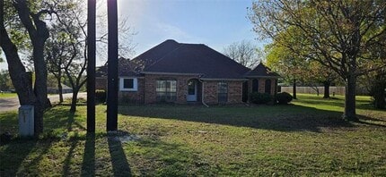 Building Photo - 621 New Hope Rd E