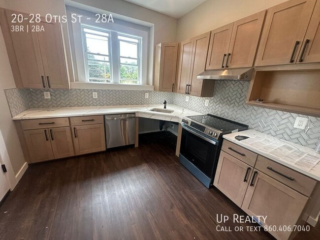 20-28 Otis St-28A - 20-28 Otis St-28A Apartment