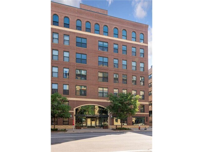 Building Photo - 408 N 1st St