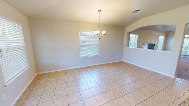 Foto del edificio - Pre-Holiday Move-In Special!!! Wonderful 3...