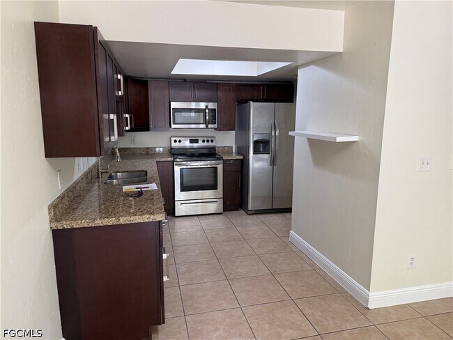 Foto del edificio - 1225 SE 24th Ave