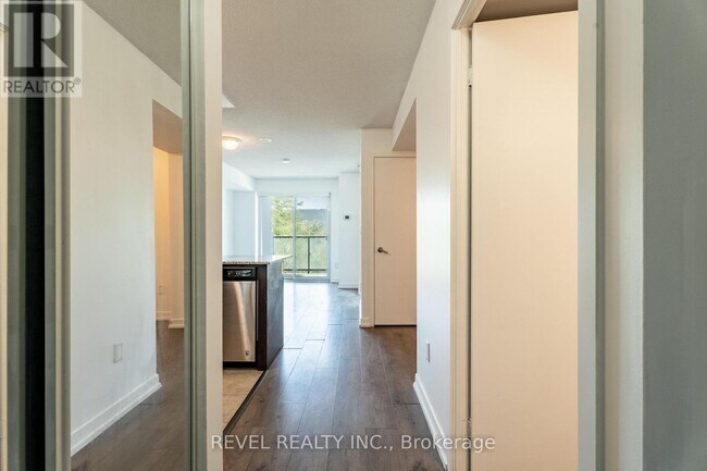 Photo du bâtiment - 1420 Dupont St