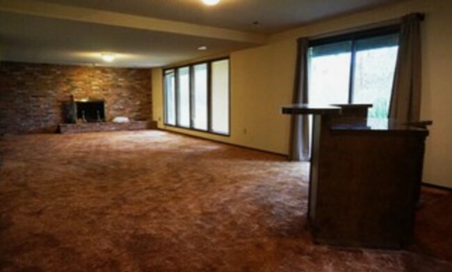 Building Photo - Pet Friendly, Large Yard, Latah Valley Hom...