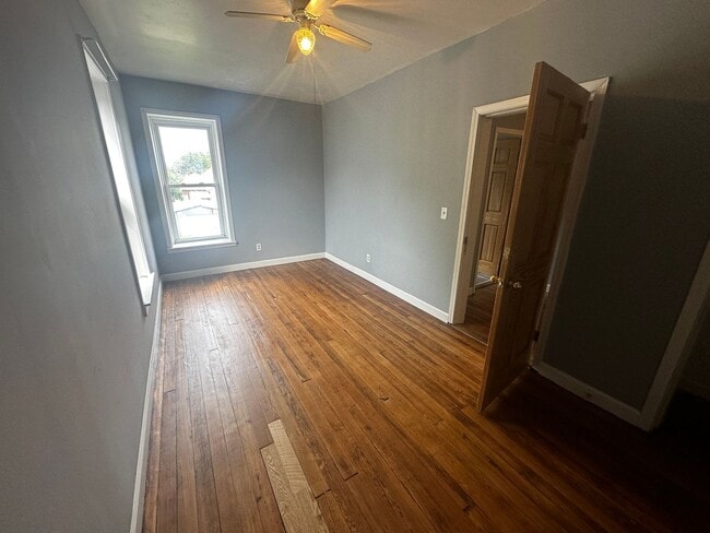 Building Photo - 1614 S 11th St