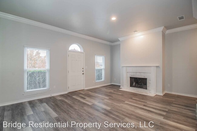 Building Photo - 1 br, 1 bath House - 5015 Birchman Ave.