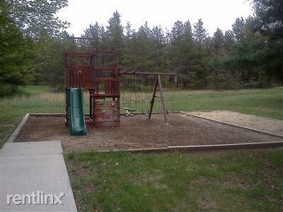 Building Photo - 2 bedroom in Grayling MI 49738