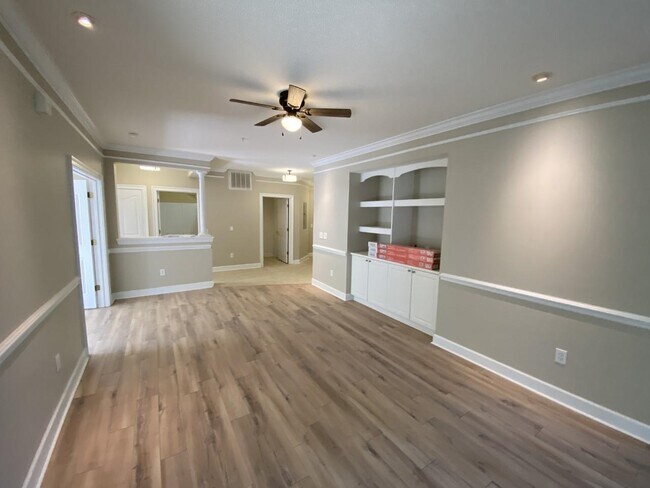 Foto del edificio - 5650 Barefoot Resort Bridge Rd