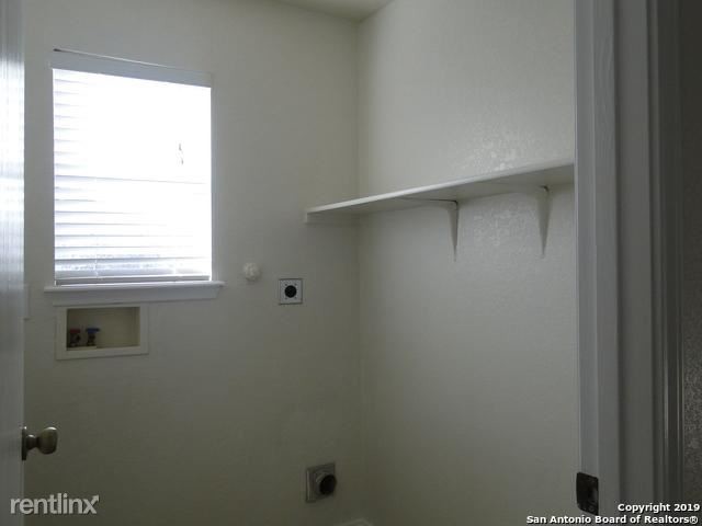 Building Photo - 3 br, 2 bath House - 421 Hampton Cv