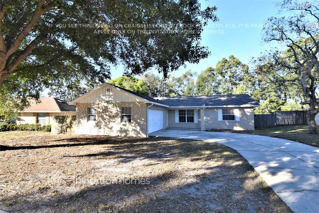 Building Photo - 2843 Bermuda Ave N