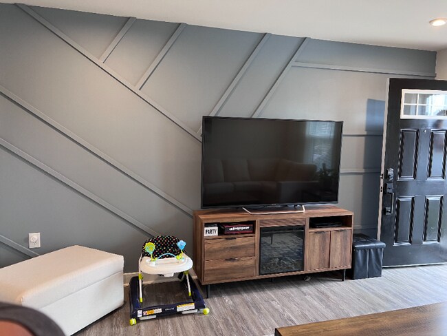 Foto del edificio - 5845 Austin Woods Dr