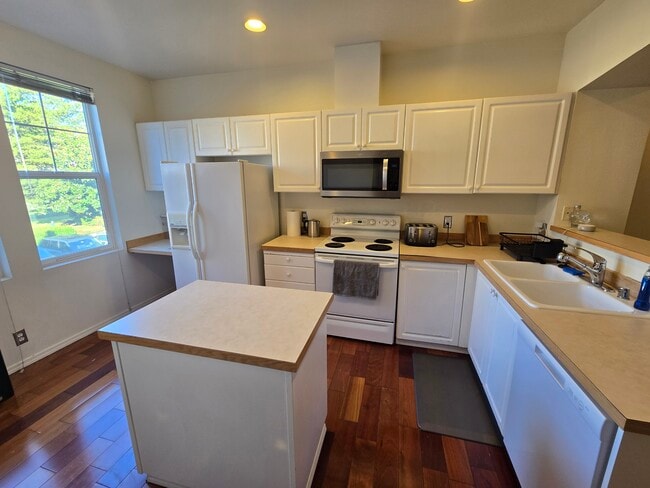 Foto del edificio - 23222 63rd Pl S