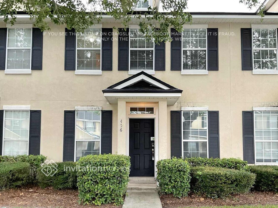 Foto principal - 456 Sherwood Oaks Dr