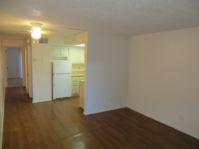 Building Photo - 1270 Santa Rosa St