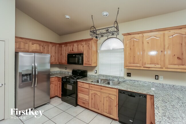 Foto del edificio - 14413 Artesia Ct
