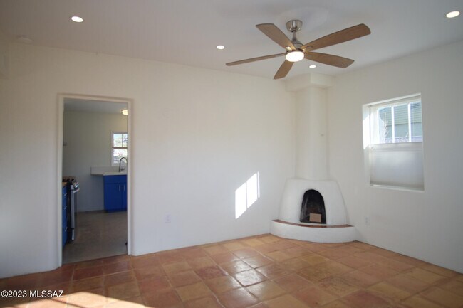 Building Photo - 3525 E Elida St