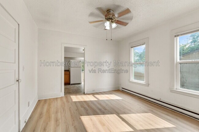 Foto del edificio - 1504 W Alice Ave