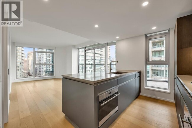 Photo du bâtiment - 889 Pacific St