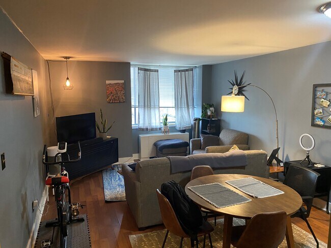 Foto del edificio - 600 E 8th St