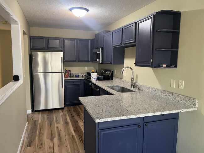 Foto del edificio - 4173 Sylvia Ln S