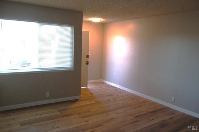 Building Photo - 764 Pope Dr