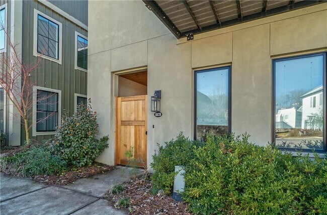 Building Photo - 11173 Serenbe Ln