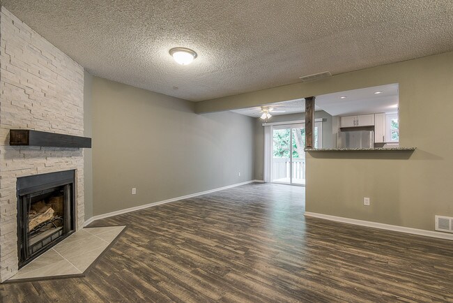 Building Photo - 3004 Eaton St