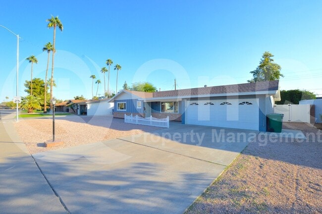 Building Photo - 1305 E Downing St