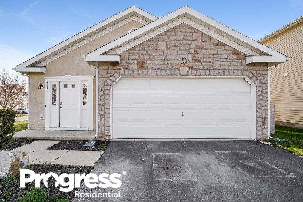 4880 Grimm Dr, Lockbourne, OH 43137 House Rental in Lockbourne, OH
