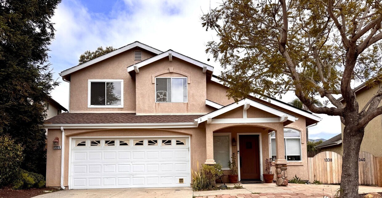 Foto principal - Spacious Home in the sought after The Arbo...