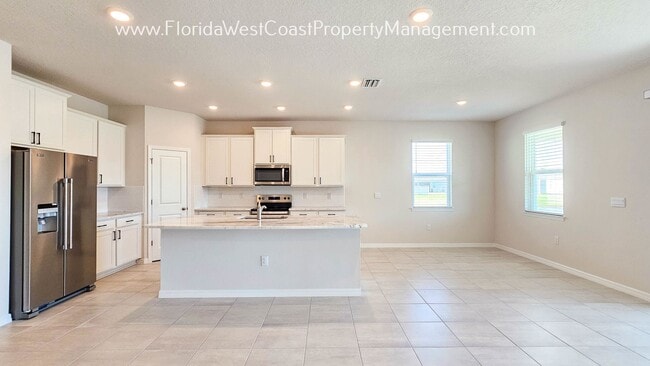 Building Photo - BRAND NEW BUILD! GORGEOUS 3 BEDROOM/ 2.5 B...