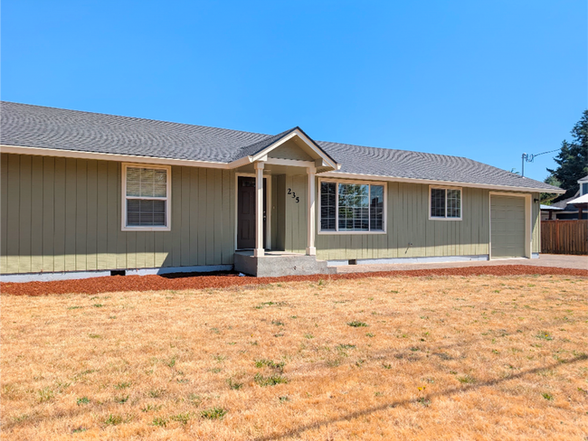 Building Photo - Beautiful 3 Bedroom, 2 Bath Home In The Ri...