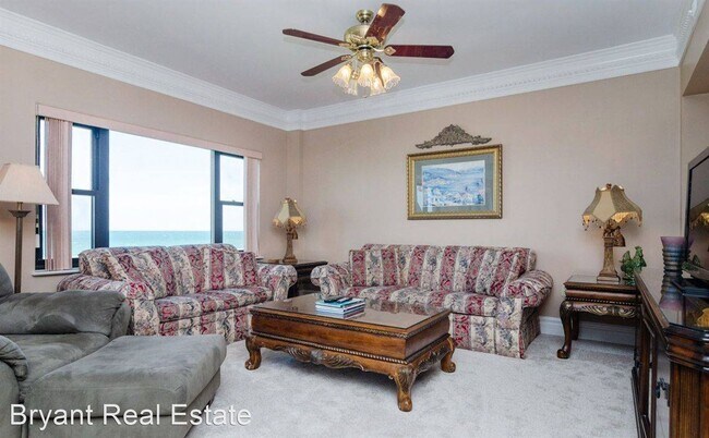 Foto del edificio - 3 br, 2 bath House - 2400 North Lumina Ave...