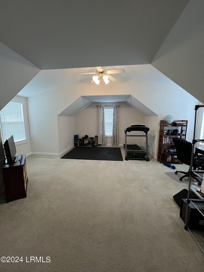 Foto del edificio - 25 National Blvd