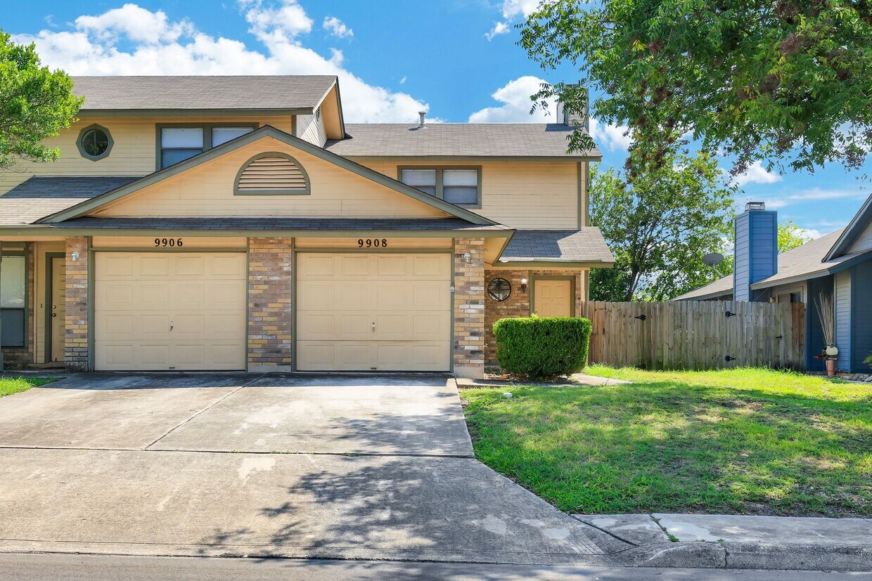 Primary Photo - 9906-9908 Ardash Ln