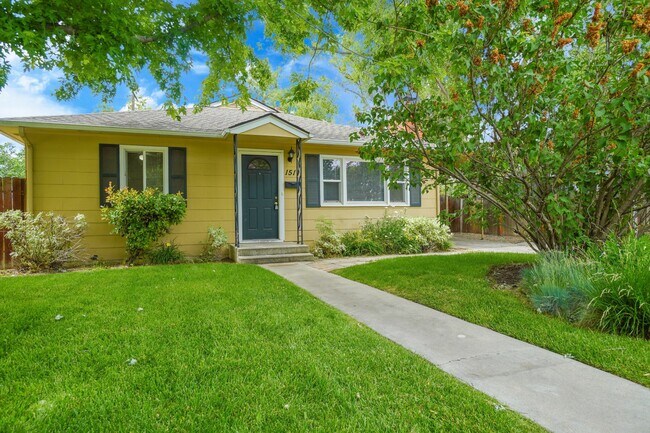Foto del edificio - 1517 Chrisway Dr