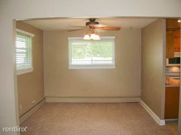 Building Photo - 823 Conestoga Rd
